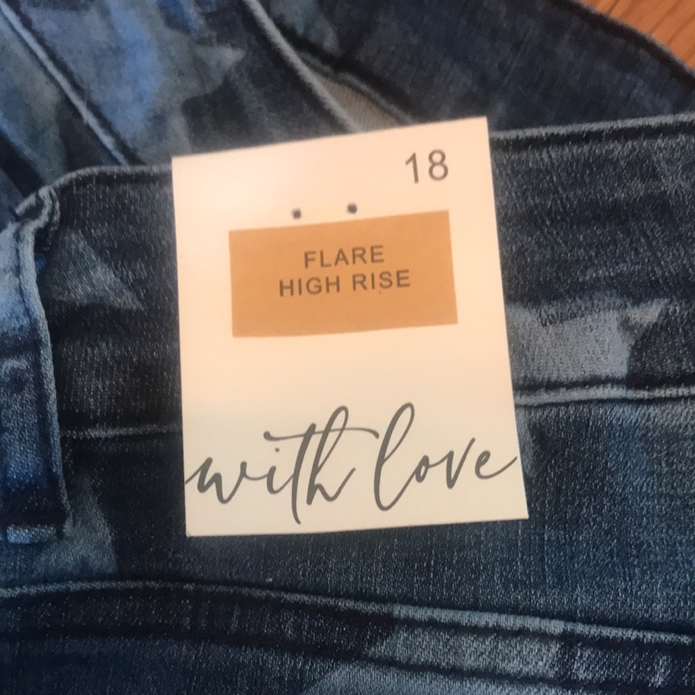 NWT Star High Rise Flare Jeans - Picture 3 of 5
